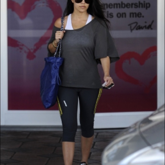 Chanel Large Blue Caviar Drawstring Tote Bag - Picture 15 of 16